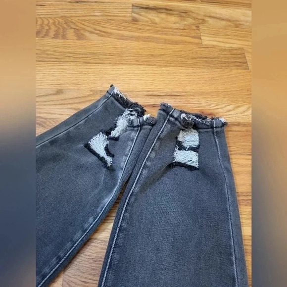 KanCan Women's High Rise Gray Jeans - Picture 8 of 11